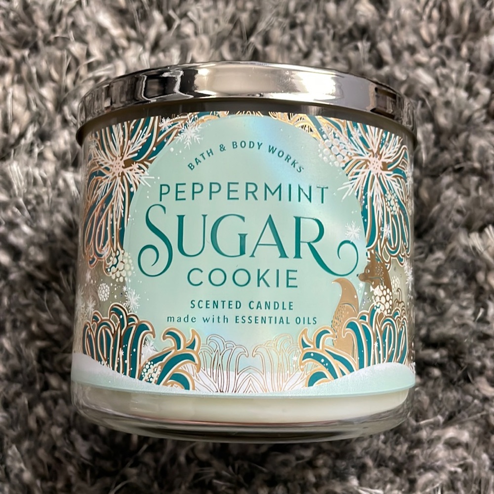 Bath and Bodyworks peppermint sugar cookie candle